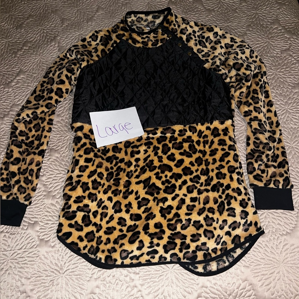 Leopard Sherpa sweatshirt